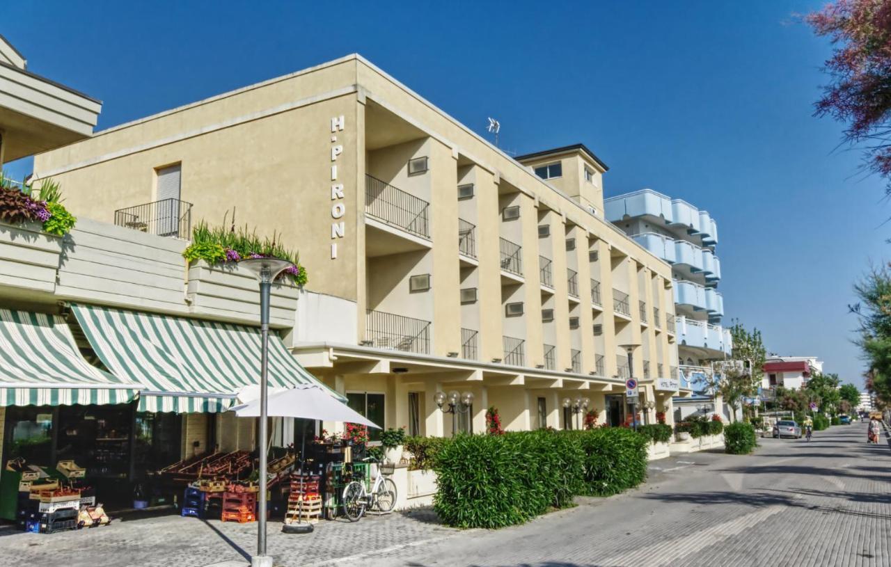 Hotel Pironi San Mauro Mare Exteriör bild