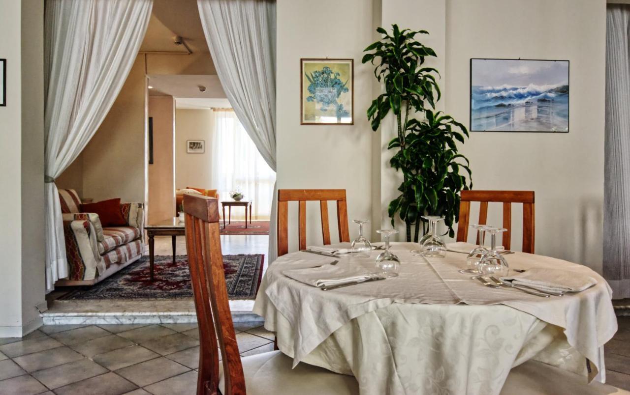 Hotel Pironi San Mauro Mare Exteriör bild